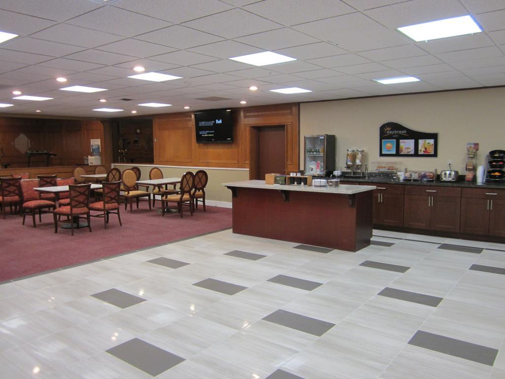 Days Inn By Wyndham Downtown Prince George Exterior photo