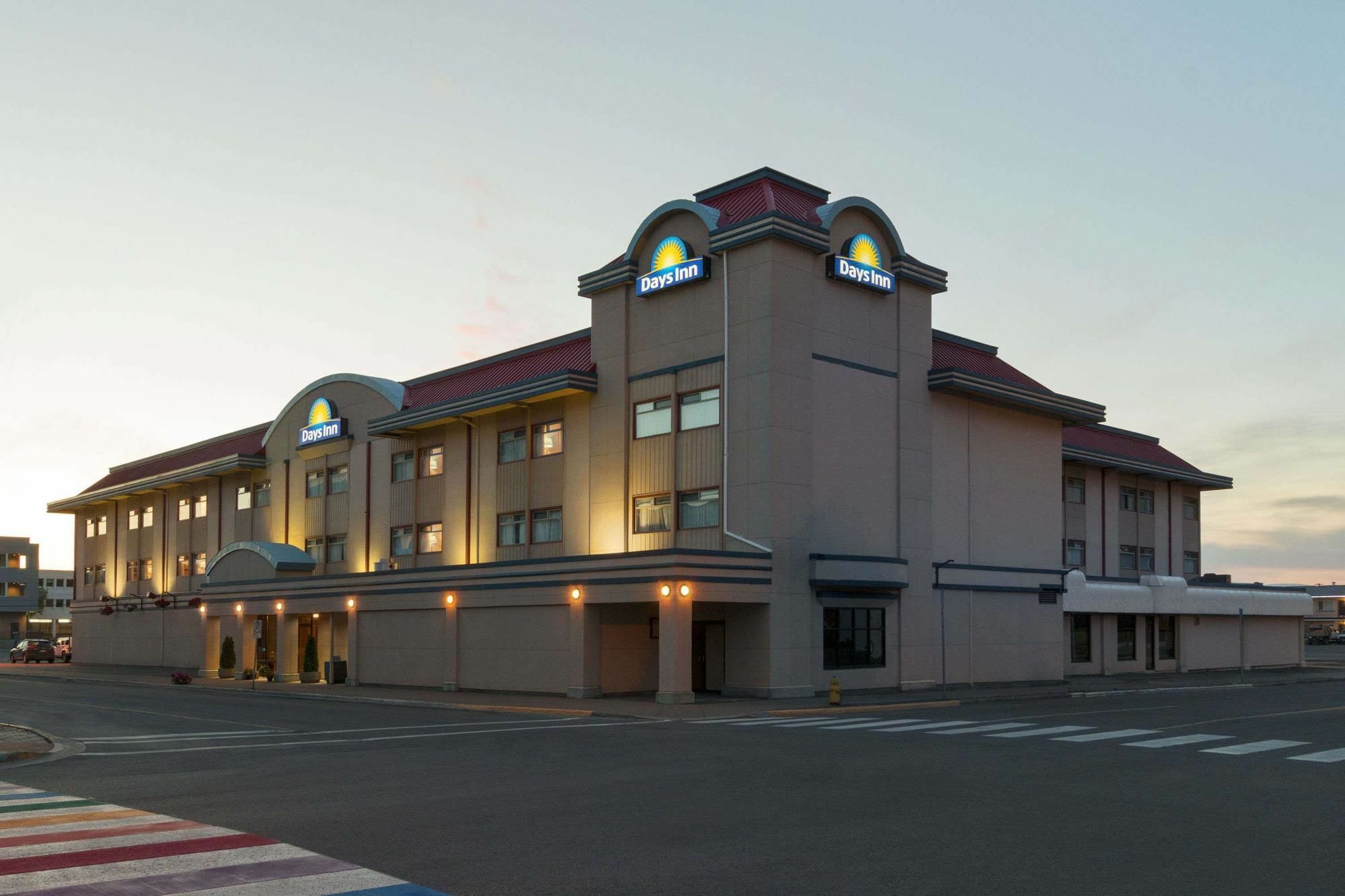 Days Inn By Wyndham Downtown Prince George Exterior photo